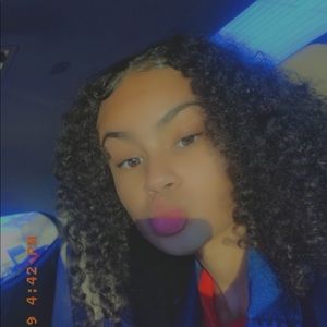 Meet your Posher, Ariana